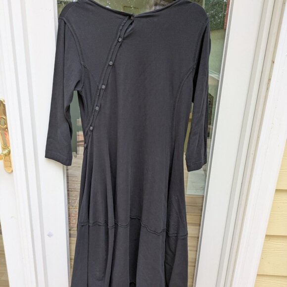 Rundholz Black A-Line Dress with 3/4 Sleeves and Crew Neck - Picture 13 of 13